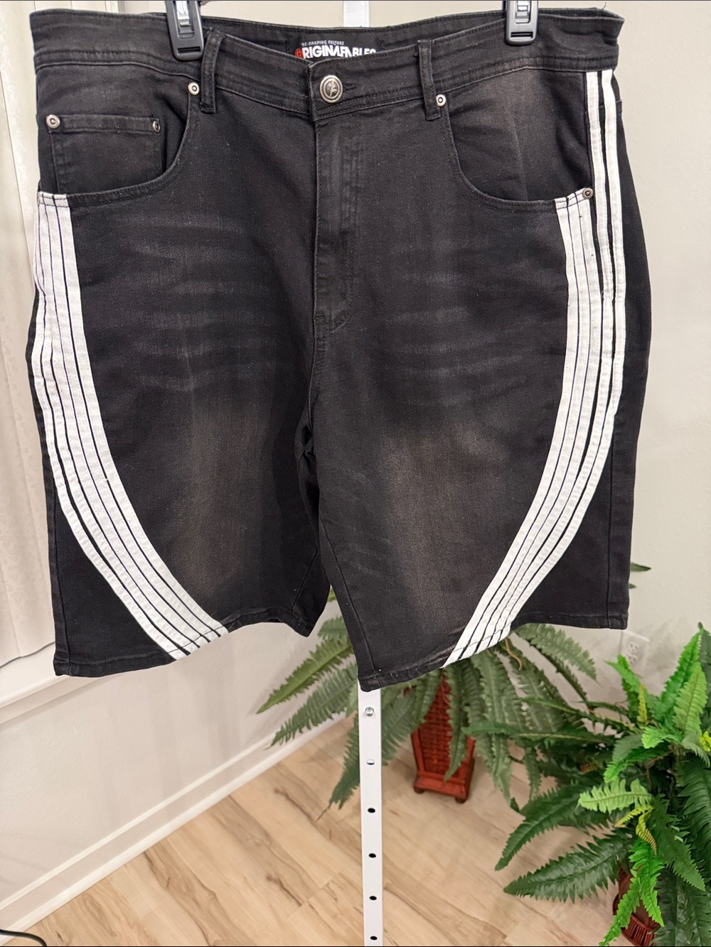 Black Men's Athletic Stripe Shorts